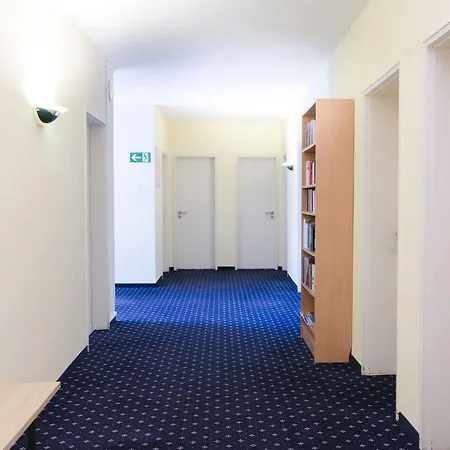 Ulmer Muenster Hotel 2*