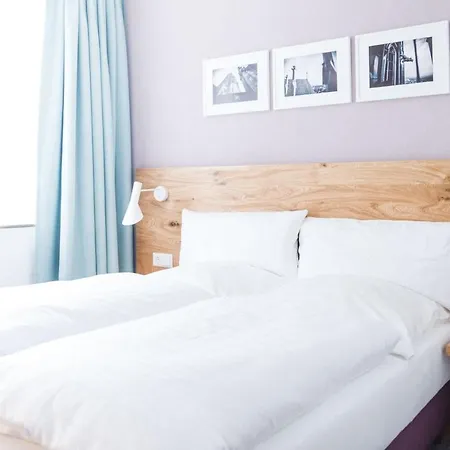 Ulmer Muenster Hotel 2*