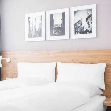 Hotel Ulmer Muenster 2*